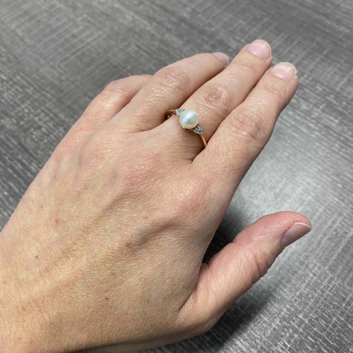 Bague en or avec perle JB104035