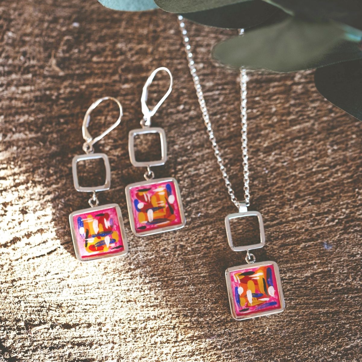 ARABESQUE NECKLACE